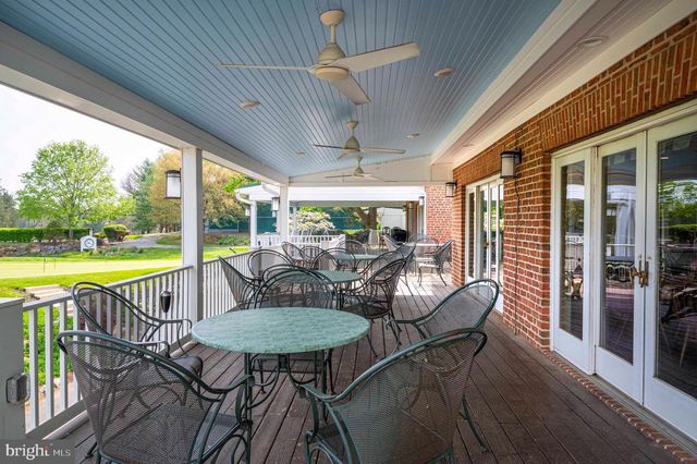 250 MEADOW RIDGE DR, Shepherdstown, WV 25443
