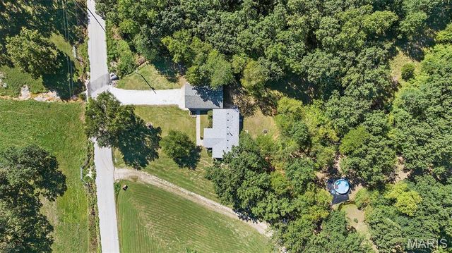 757 Birkhead Road, Winfield, MO 63389
