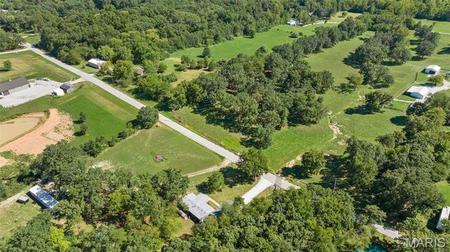 757 Birkhead Road, Winfield, MO 63389