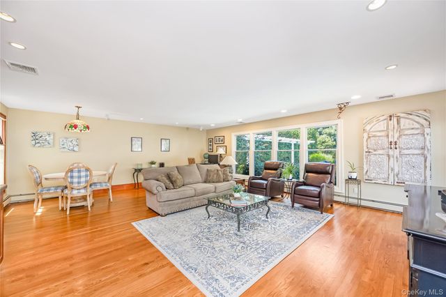 83 Village Line Road, Babylon, NY 11702