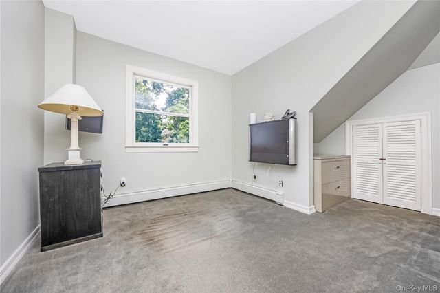 83 Village Line Road, Babylon, NY 11702