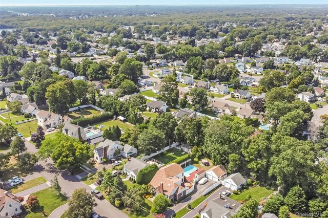 83 Village Line Road, Babylon, NY 11702