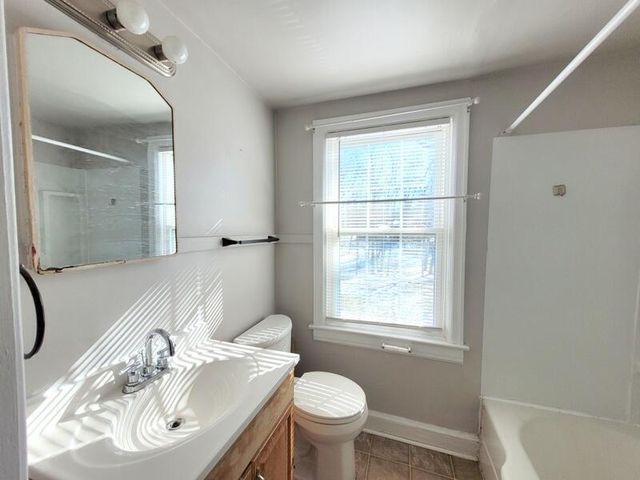 2703 Broad ST, Roanoke, VA 24012