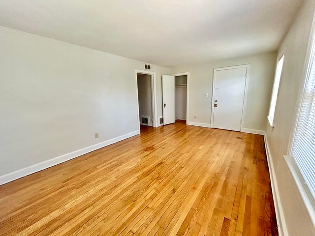 2703 Broad ST, Roanoke, VA 24012