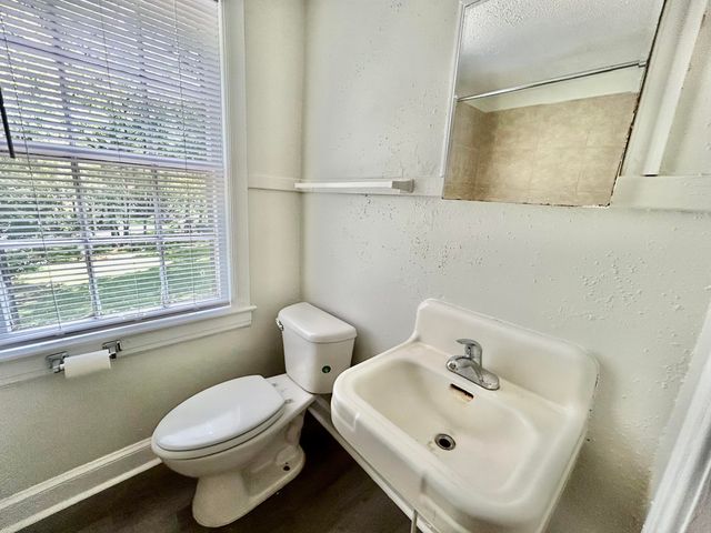 2703 Broad ST, Roanoke, VA 24012