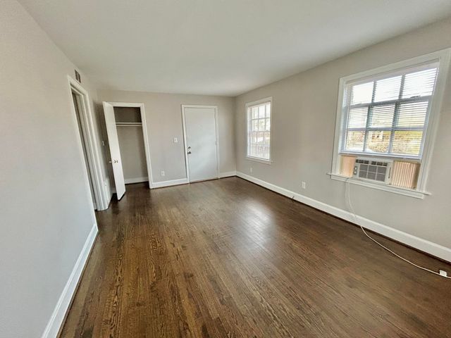 2703 Broad ST, Roanoke, VA 24012