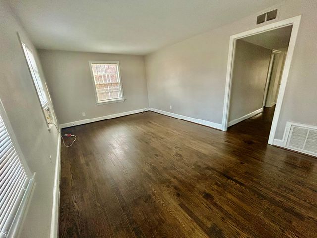 2703 Broad ST, Roanoke, VA 24012