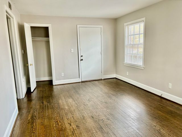 2703 Broad ST, Roanoke, VA 24012