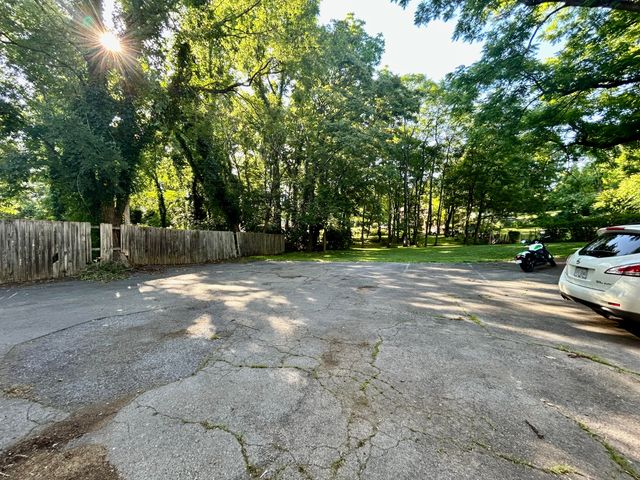 2703 Broad ST, Roanoke, VA 24012