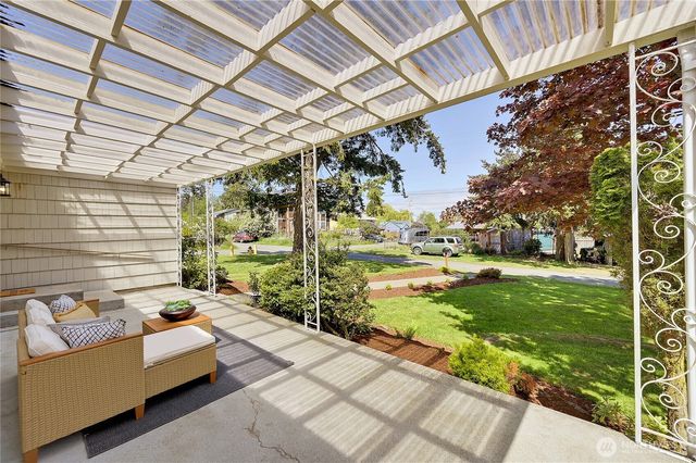 1635 Madison, Port Townsend, WA 98368