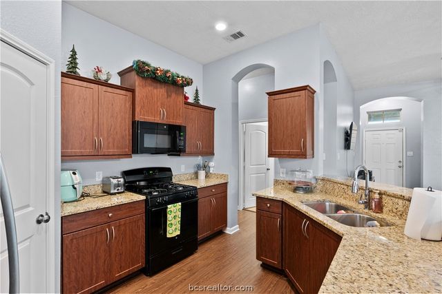 2054 Positano Loop, Bryan, TX 77808