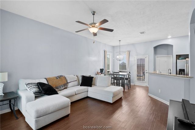 2054 Positano Loop, Bryan, TX 77808