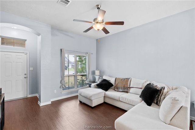 2054 Positano Loop, Bryan, TX 77808