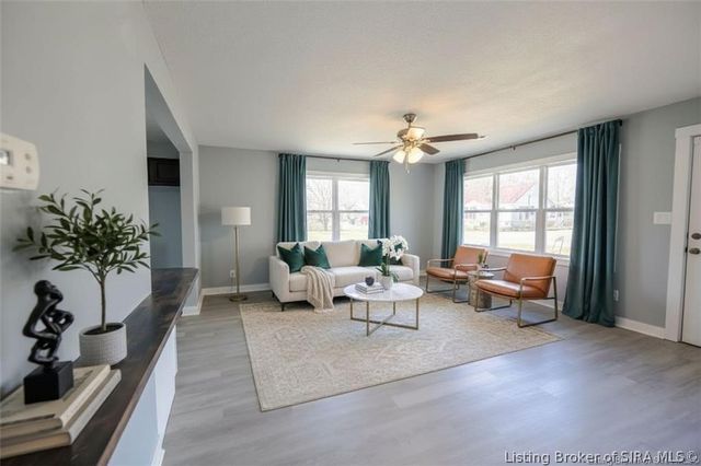 491 W Cross Street, Austin, IN 47102