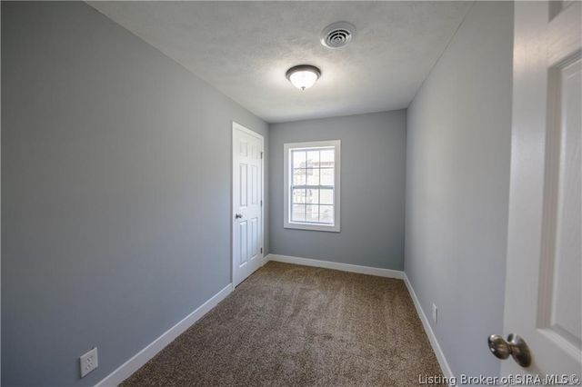 491 W Cross Street, Austin, IN 47102