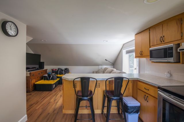 299 South Rd 2, Bedford, MA 01730