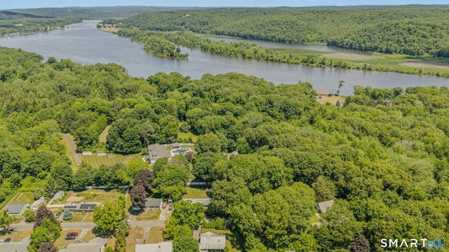 12 Meadow Lane, Chester, CT 06412