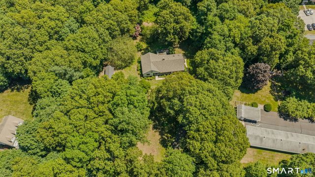 12 Meadow Lane, Chester, CT 06412
