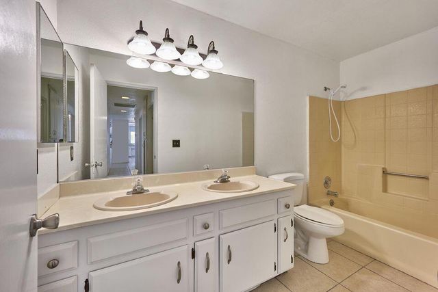 9641 Siwanoy Drive, Desert Hot Springs, CA 92240