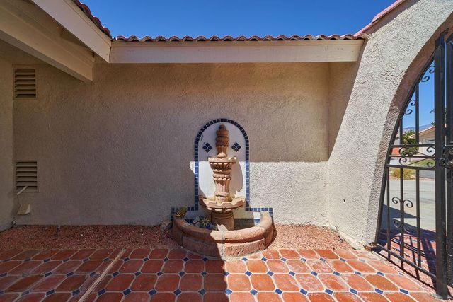 9641 Siwanoy Drive, Desert Hot Springs, CA 92240