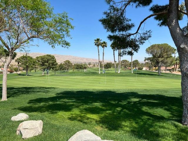 9641 Siwanoy Drive, Desert Hot Springs, CA 92240