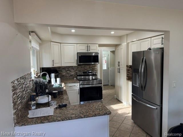 4966 Peachtree Drive, Sterling Heights, MI 48310
