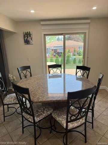 4966 Peachtree Drive, Sterling Heights, MI 48310