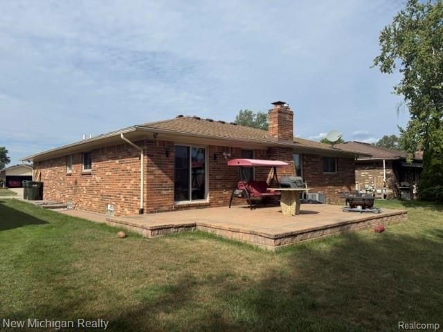 4966 Peachtree Drive, Sterling Heights, MI 48310