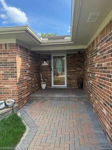 4966 Peachtree Drive, Sterling Heights, MI 48310