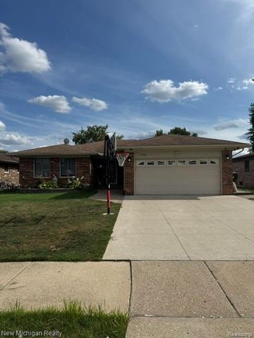 4966 Peachtree Drive, Sterling Heights, MI 48310