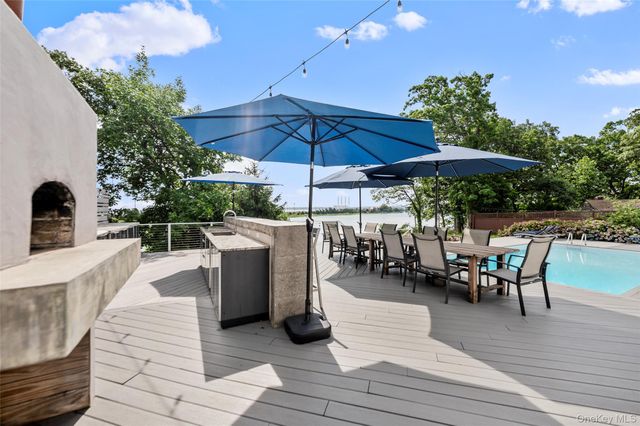 20 Bevin Road, Northport, NY 11768
