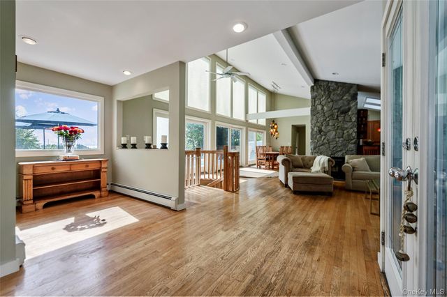 20 Bevin Road, Northport, NY 11768