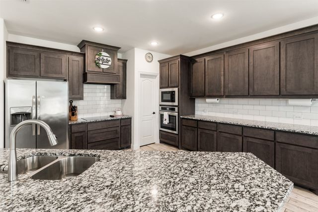 535 Svenson Lane, Lavon, TX 75166