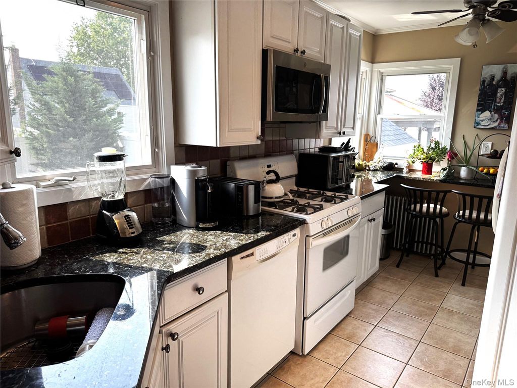 2312 Maple Street, Seaford, NY 11783 — photo 3