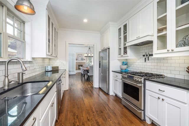 2532 Greene Avenue, Fort Worth, TX 76109