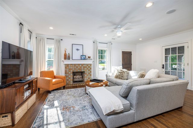 2532 Greene Avenue, Fort Worth, TX 76109