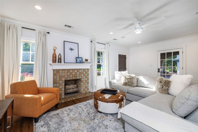 2532 Greene Avenue, Fort Worth, TX 76109