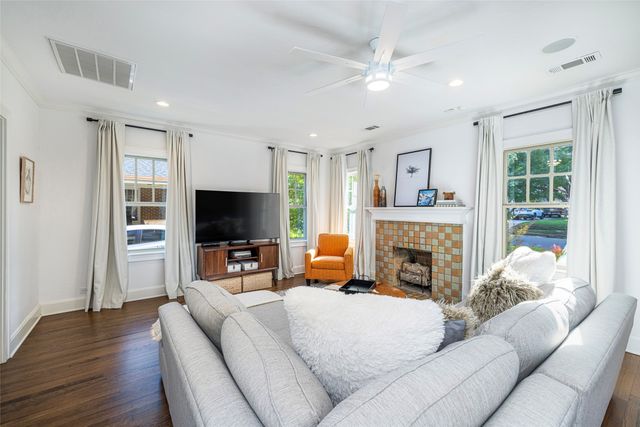 2532 Greene Avenue, Fort Worth, TX 76109