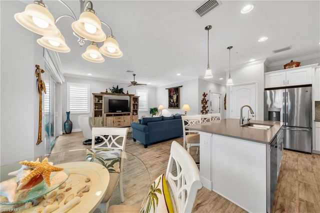 6981 Avalon CIR 1208, Naples, FL 34112