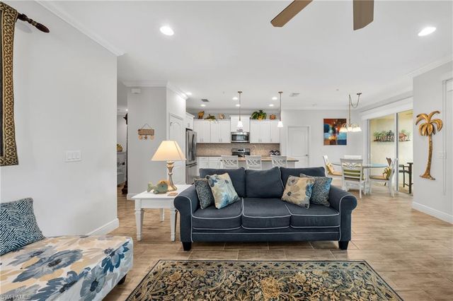 6981 Avalon CIR 1208, Naples, FL 34112
