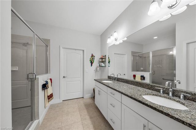 6981 Avalon CIR 1208, Naples, FL 34112
