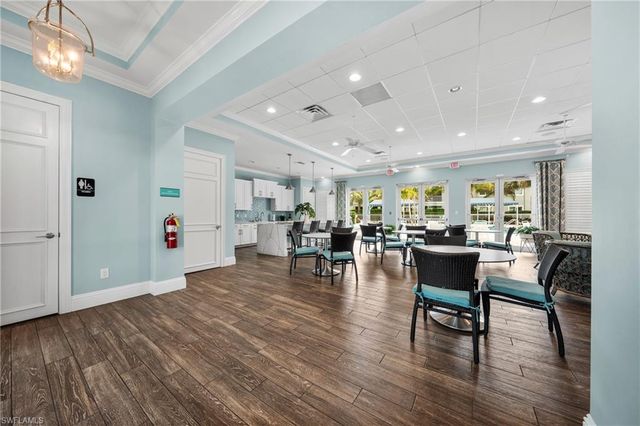 6981 Avalon CIR 1208, Naples, FL 34112
