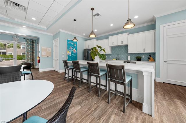 6981 Avalon CIR 1208, Naples, FL 34112