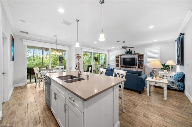 6981 Avalon CIR 1208, Naples, FL 34112