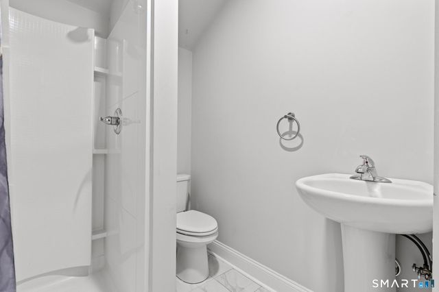 324 Washington Street Apt. 1, Middletown, CT 06457