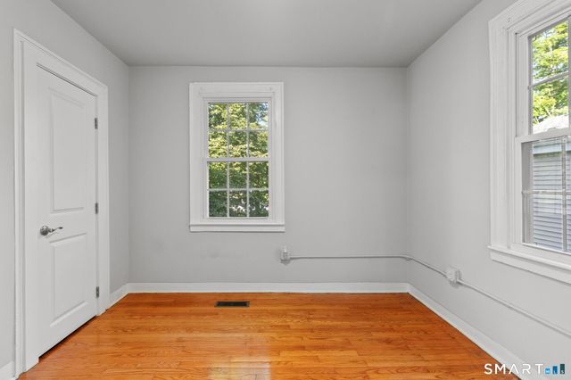 324 Washington Street Apt. 1, Middletown, CT 06457