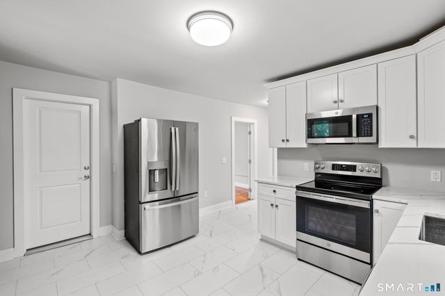 324 Washington Street Apt. 1, Middletown, CT 06457