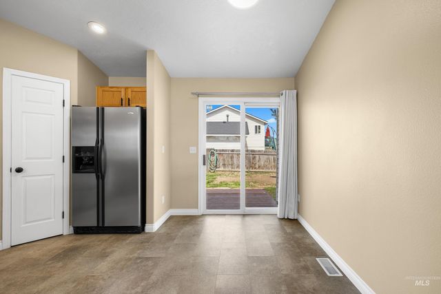 2016 W Curlew Street, Nampa, ID 83651