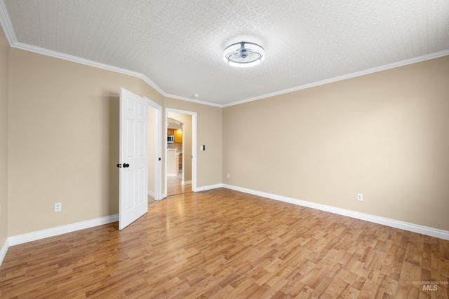 2016 W Curlew Street, Nampa, ID 83651