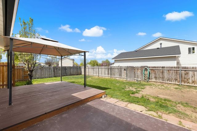 2016 W Curlew Street, Nampa, ID 83651